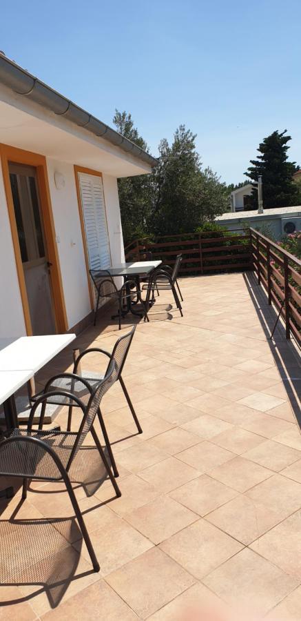 Apartments L.Z. Starigrad Paklenica Exteriör bild